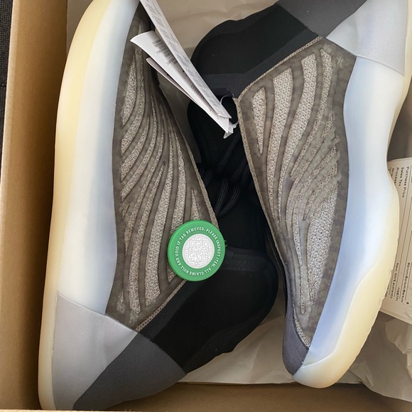 Yeezy QNTM barium - Picture 4 of 5